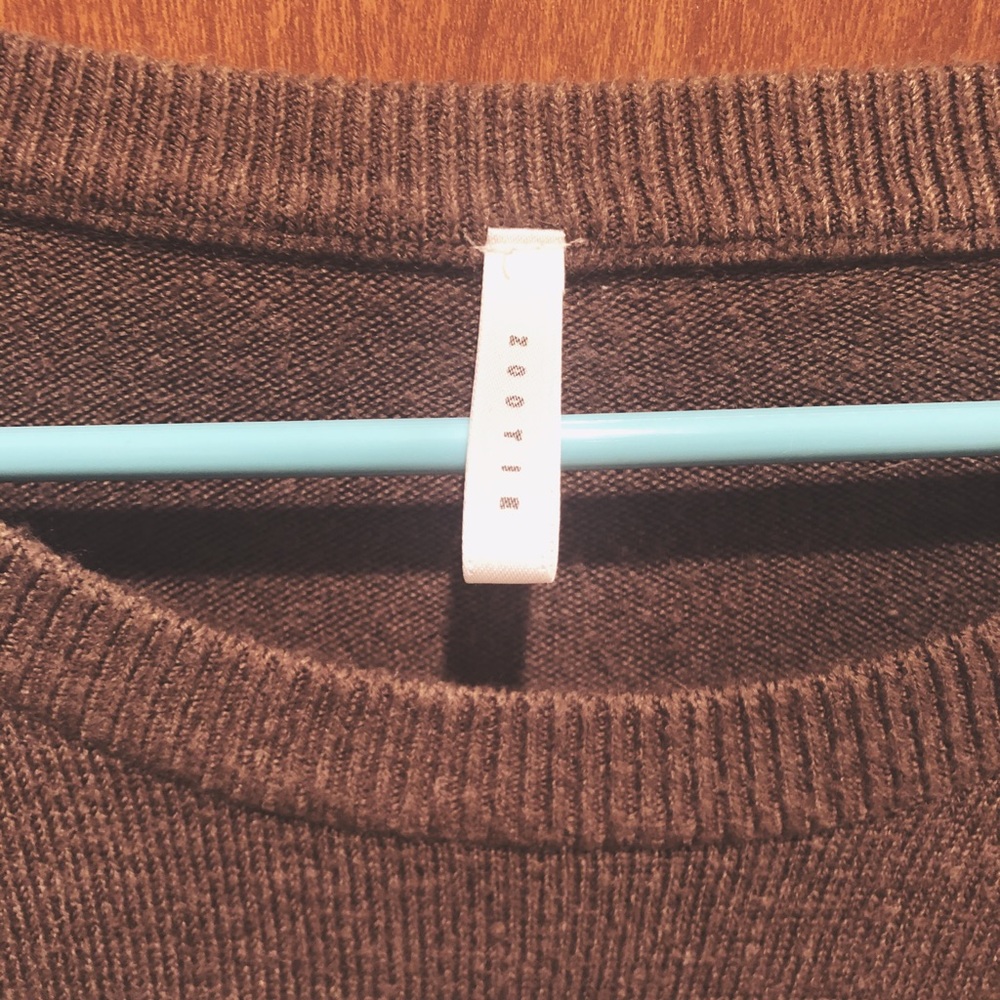Irregular Bottom Brown Sweater - Picture 3 of 5